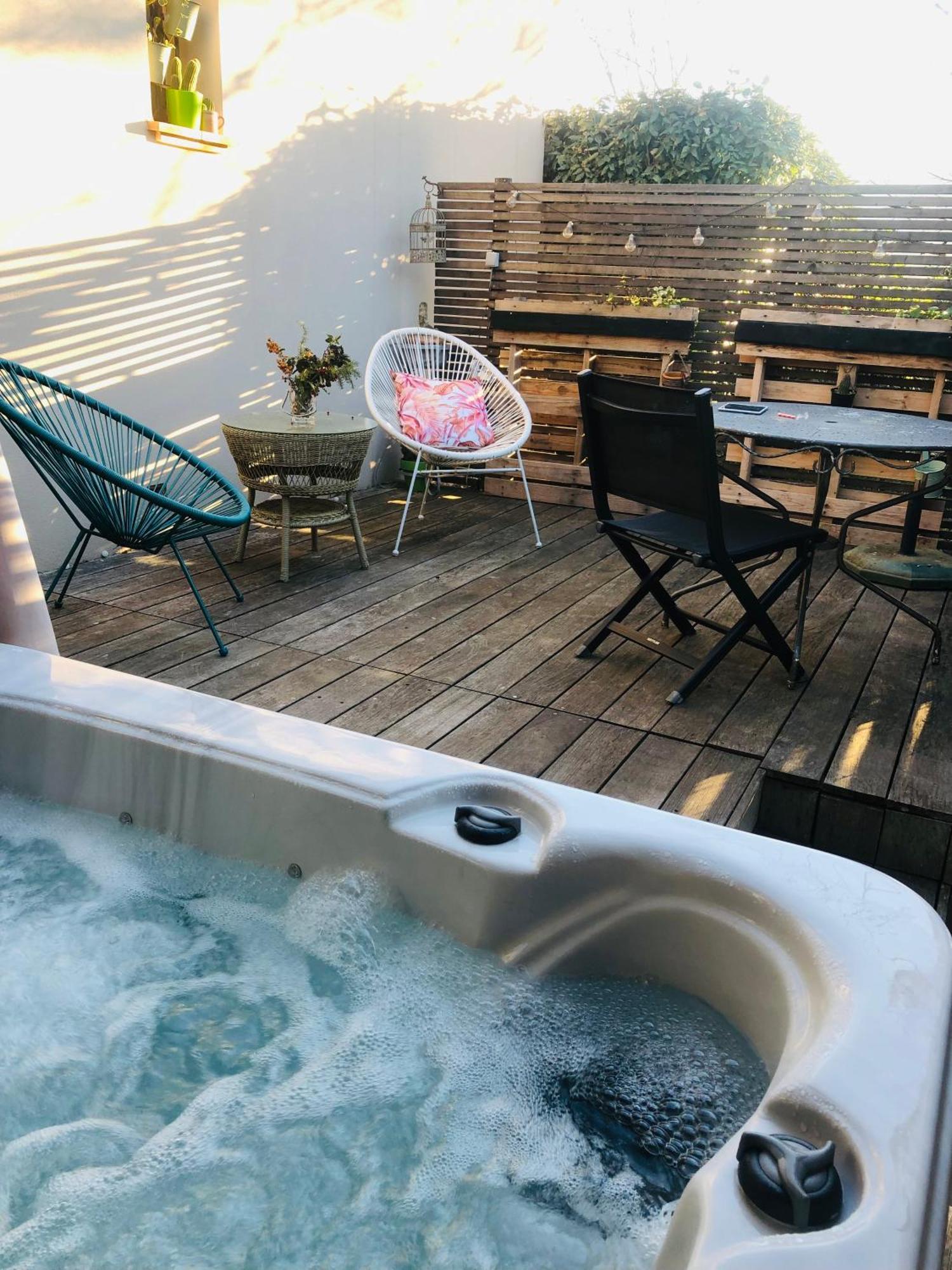 L'Oustaou B&B Piscine & Spa Besse-sur-Issole ภายนอก รูปภาพ